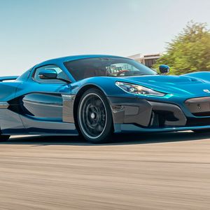 Der 1914 PS starke Rimac Nevera gilt jetzt als das am schnellsten beschleunigende Serienfahrzeug der Welt.(Bild:  ampnet)