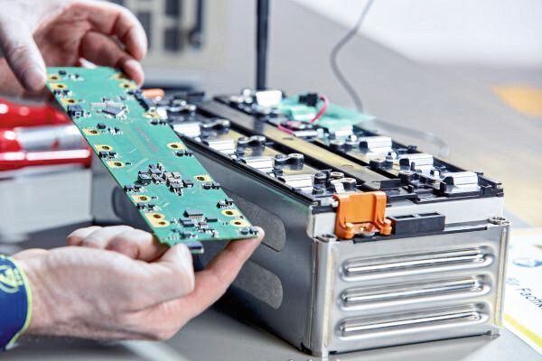 Das Batteriesystem, das im vollelektrischen Elektrobus Citaro der Daimler-Tochter EvoBus zum Einsatz kommt.  (Daimler EvoBus)