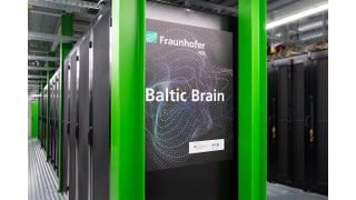 Der GPU-Cluster „Baltic Brain“ des Fraunhofer IGD läuft zwar auf US-Hardware von Nvidai, soll aber durch die lokale Datenspeicherung eine datensouveräne Umgebung für KI-Forschung und -Training schaffen. (Bild: Franhofer IGD)