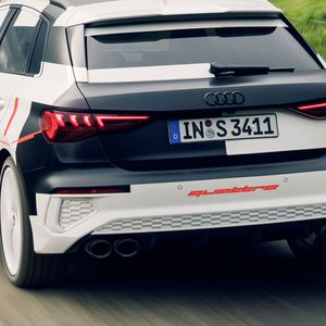 (Audi)