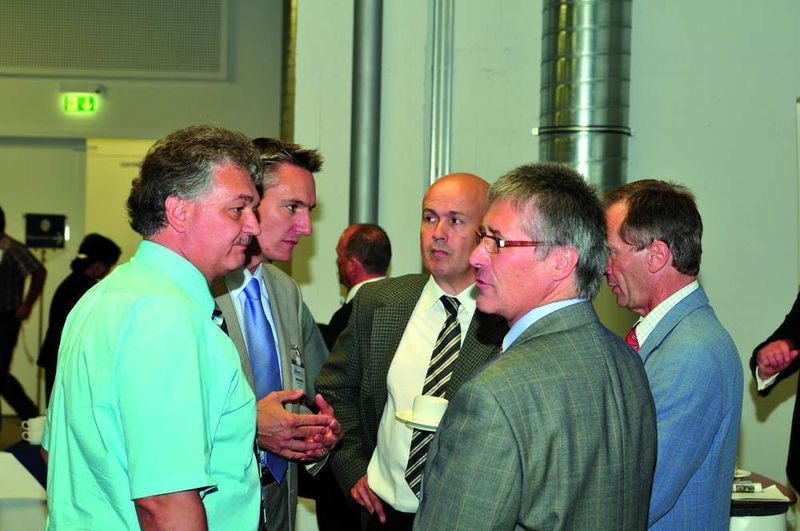 Gesprächsrunde mit »kfz-betrieb«- Chefredakteur Wolfgang Michel (2. v. li.) (Archiv: Vogel Business Media)