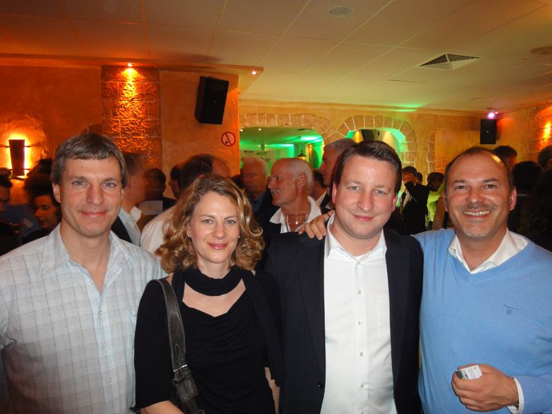 v.l. Henrique Atzkern und Barbara Meister, Seagate, Jochen Bless, ALSO Actebis, und Fulvio Innocente, Seagate (Archiv: Vogel Business Media)