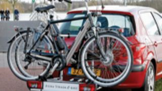 Der Heckträger Strada E-Bike eignet sich besonders für sperrige Zweiräder. (Archiv: Vogel Business Media)