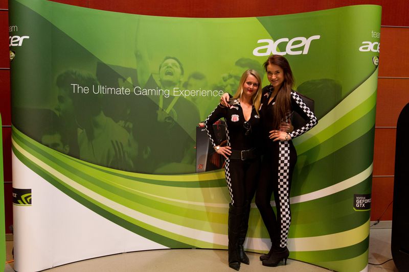 Die Acer-Messe-Mädels vermitteln 