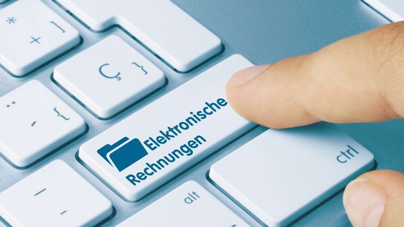 Die althergebrachte Rechnung auf Papier hat vielerorts ausgedient. Die elektronische ist gefragt.(Bild:  © momius - stock.adobe.com)