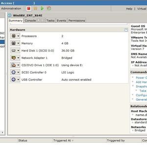 Abbildung 8: VMware Server 2 – Ideal für Testmaschinen und virtuelle Server mit geringem Ressourcenbedarf. Maximal 2 CPUs können für eine virtuelle Maschine verwendet werden. Über Snap-Shots können virtuelle Maschinen einfach gesichert werden. In dem oben gezeigten Gerät sind Testmaschinen mit Testlizenzen aufgebaut, die je nach Bedarf gestartet werden können. Der Host ist eine Windows 7x64-Workstation mit 8 GB Speicher und einer CPU mit 4 Kernen.