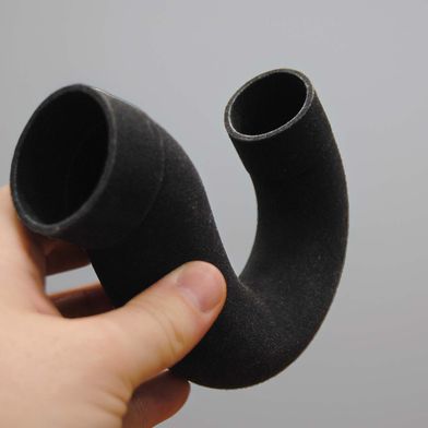 Im Sinterverfahren hergestelltes Bauteil aus TPU. (Bild: Speedpart)