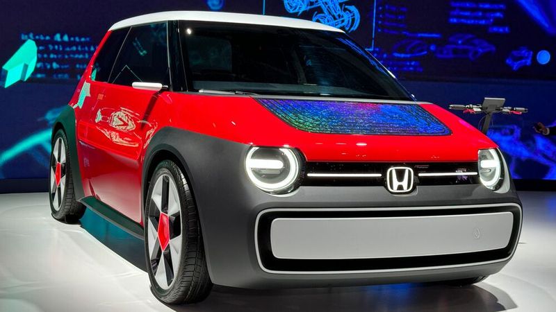 Honda stellt einen charmanten Kleinwagen im Stil des R5 mit geschlossenem Recycling-Kreislauf vor. (Bild: sp-x/Benjamin Bessinger)