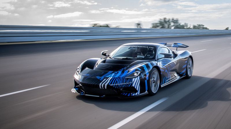 Pininfarina hat die Abstimmungsfahrten mit dem Battista in Nardo abgeschlossen.(Bild:  Pininfarina)