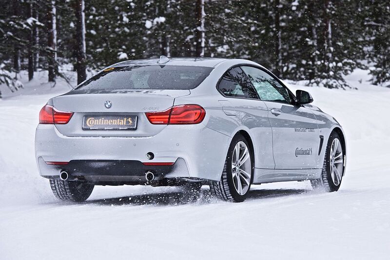 Doch auch mit Heckantrieb kam der neue Winterreifen gut zurecht – hier auf dem BMW 440i. (Continental)