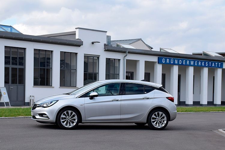 Opel bietet seinen Kompaktklässler Astra mittlerweile in der fünften Generation an. (Foto: Rosenow)