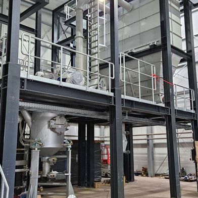 Pyrum montiert die größte rCB-Mahlanlage der Welt. Die Inbetriebnahme in Dillingen ist für April 2025 angesetzt.  (Bild:  Pyrum Innovations)