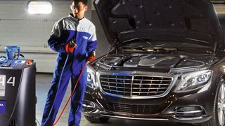 2017 brachte Mercedes-Benz als erster Hersteller eine CO2-Klimaanlage in Serie. Heute ist davon nicht mehr viel übrig. Auch Audi beerdigte die umweltfreundliche Technologie – von wegen „Das Beste oder nichts“ bzw. „Vorsprung durch Technik“! (Bild: Texa)