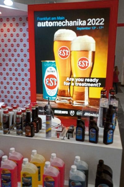 Manchmal liegt es nicht nur an der Verpackung der Produkte, wenn einen eine Marke anspricht, oder? (Bild: Dominsky – »kfz-betrieb« )