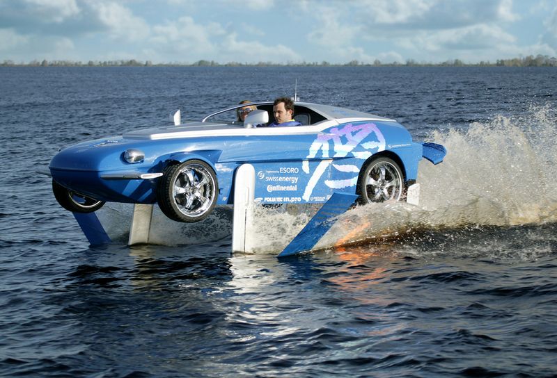 4 Rinspeed Splash: Das leistungsfähigste Amphibienfahrzeug der Welt. Es erreicht 200 km/h auf der Straße und über 50 km/h auf dem wasser (Archiv: Vogel Business Media)