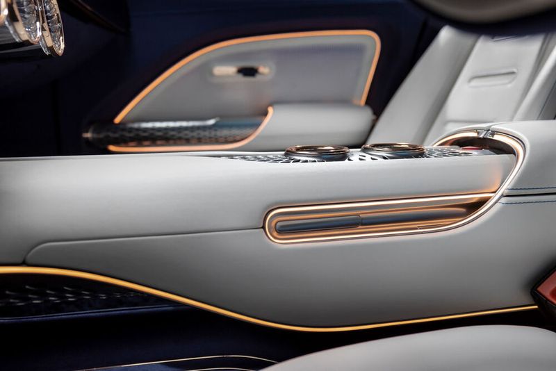 Im Innenraum des VISION EQXX kommen zahlreiche innovative Materialien zum Einsatz. Details der Sitzpolster im VISION EQXX bestehen aus einer veganen Lederalternative.  (Bild: Mercedes Benz AG)