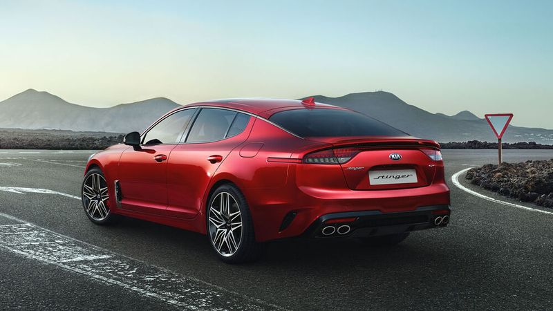 Nachgelegt hat Kia bei den Assistenten, die um Spurhalte- und Spurfolge-Funktionen, Tot-Winkel-Monitor sowie Warnfunktionen vor Dooring-Unfällen und im Innenraum zurückbleibenden Kindern erweitert wurden. (Bild: Kia)