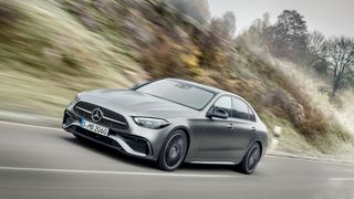 Ab Sommer 2021 will Mercedes die neue C-Klasse ausliefern. (Bild: Daimler)