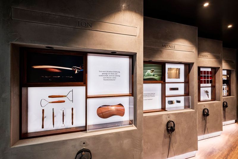 ... zudem gibt es in Berlin noch drei weitere Module, in denen die Besucher ... (Mazda)