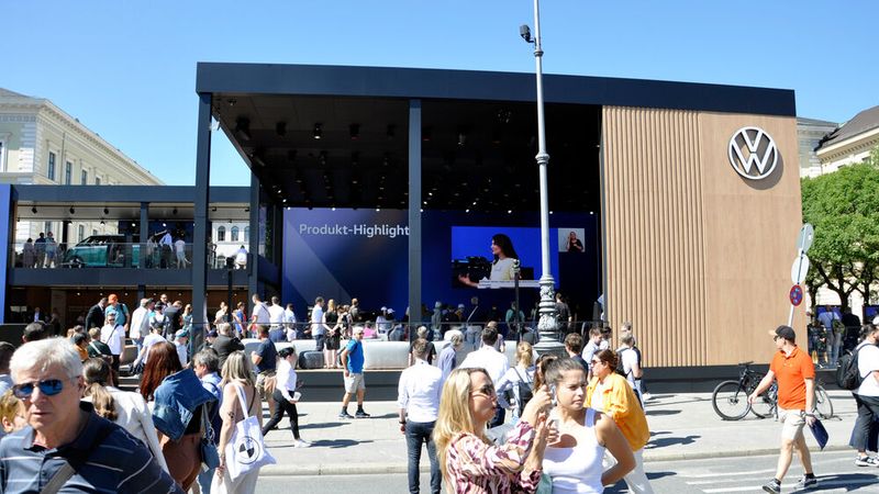 Der VW-Stand gehört zu den größeren. (Bild: Wehner – VCG)