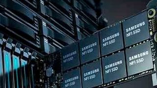 Erstaunliche Packungsdichte: Bei 1 Höheneinheit (HE) passen derzeit 576 Terabyte ins Rack, bei 42 HE sind es nach Adam Riese 24.192 Petabyte.  (Samsung)