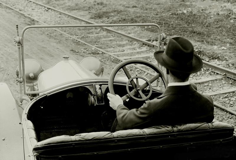 1921: Ein Pkw mit Soden-Getriebe. (Bild: ZF Friedrichshafen)