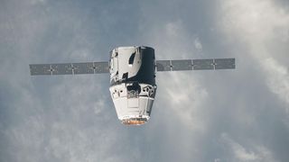 Für die Stromversorgung werden die Solarpanels der Dragon-Kapsel von maxon-Motoren nach der Sonne ausgerichtet. (Bild: Nasa)