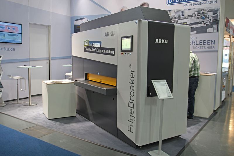 Ob Walzenentgraten, Bürstenentgraten, Gleitschleifen oder andere Verfahren – auf der Deburring Expo konnten sich Besucher rundum informieren. (Bild: Itasse)