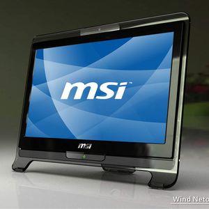 Das Display des Wind Top AE 1900 Touch bietet eine Diagonale von 19 Zoll im Wide-Format.