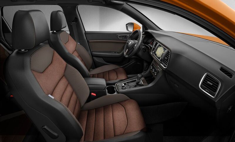 Der Innenraum verrät, woher der Ateca im Ursprung stammt: Der VW Tiguan der ersten Generation lässt grüßen. (Seat)