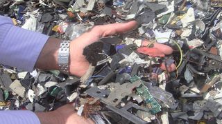 Abb. 1: Typisches Gemisch aus Kunststoffen aus Elektronikschrott (Bild: Hamos)