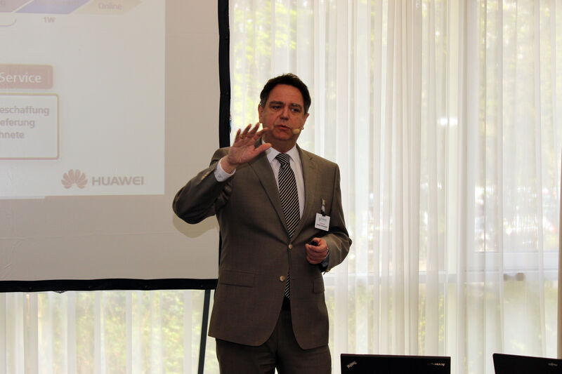 Jörg Karpinski, Sales Directore bei Huawei Technologies Deutschland, spricht über »Big Storage for Small Money«. (Vogel IT-Akademie)