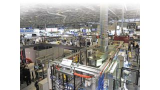 Au coeur du salon, une mini usine connectée a été installée. (Jean Guilhem)