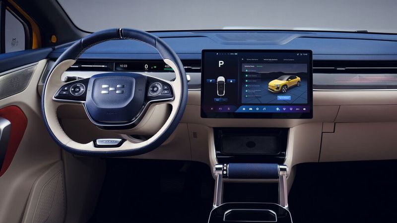 Die Armaturen des U6 sind weitgehend selbsterklärend.  (Bild: Aiways)