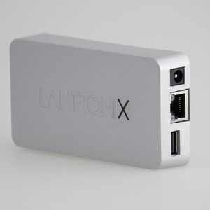 Kompakt und genügsam: Der xPrintServer misst laut Datenblatt genau 11,43 x 5,95 x 2,32 Zentimeter und begnügt sich mit weniger als zwei Watt.