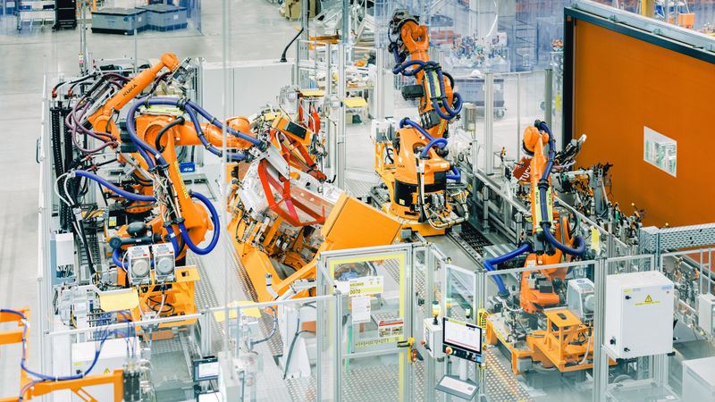 Im Karosseriebau der Böllinger Höfe setzt Audi eine virtuelle SPS auf dezentralen Servern ein.(Bild:  Audi)