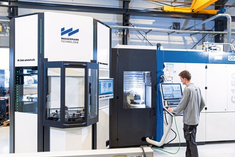 Automationslösungen können bei Wassermann unter realen Produktionsbedingungen besichtigt werden. Paletten-Terminal Work-S mit bis zu 27 Plätzen (400 Millimeter x 400 Millimeter) bzw. 81 Plätzen (D148er), Transfergewichte bis 300 Kilogramm mit einem Aufbau von bis zu 500 mm. Mehrmaschinenfähig, flexible Aufteilung von Palettengrößen möglich, bewährte Leittechnik. Minimaler Footprint bei maximaler Packungsdichte und max. Transferwegen- & -gewichten.  (Bild: Wassermann Technologies)