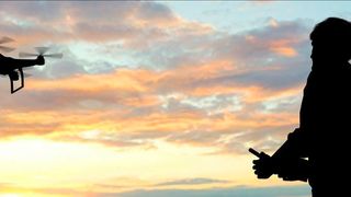 Künftig könnten auch Drohnen per 5G ihre Position bestimmen. (© - Riko Best - Fotolia.com)