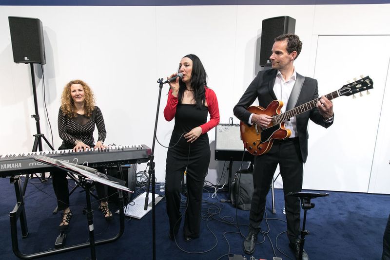 Standparty der Vogel Business Medien auf der Hannover Messe 2017. (Michael Heck)