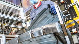 Die Mitarbeiter von Audi brachten im vergangenen Jahr über 9.000 Verbesserungsvorschläge ein, die zu Kosteneinsparungen von mehr als 94,5 Millionen Euro führten. (Bild: Audi)