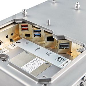 USB, Bluetooth, WLAN und andere gängige Schnittstellen gewährleisten bereits ab Werk eine schnelle und reibungslose Integration der IPCs in vorhandene MES-, ERP und IT-Umgebungen.(Bild:  Prologistik)