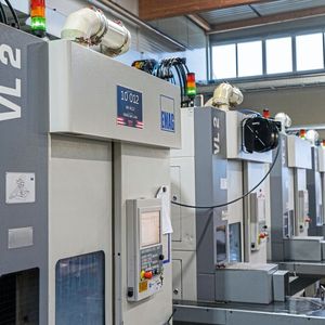 Insight into production: Emag VL 2 manufacturing systems fully linked for the automated machining of forged parts in a 20-shift operation.(Image: Emag)