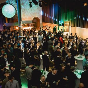 300 Gäste kamen zur Verleihung des Gebrauchtwagen Awards 2024 in die Event-Location Bürgerbräu in Würzburg.(Bild:  Foto: Stefan Bausewein)