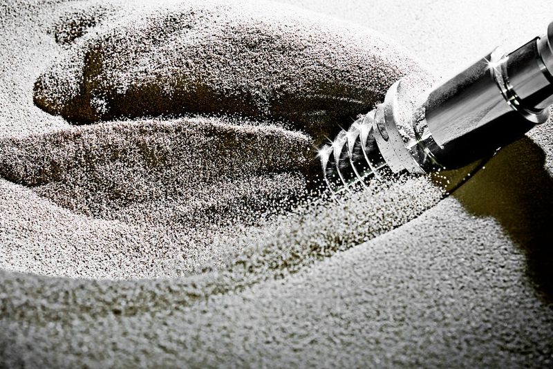 Das mechanische Tauchgleitschleifen im Streamfinish-Verfahren ist ein etabliertes Verfahren der Werkzeug-Nachbearbeitung.(Bild:  Otec)