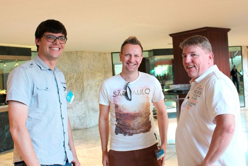 PC-Spezialisten tauschen sich aus v.l.: Tobis Pfenninger, Thomas Ludwig und Torsten Blicharski (PC Spezialist)