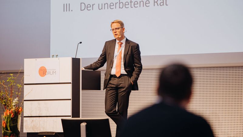 Dr. Oliver Klein, Richter am VI Senat des BGH, erläuterte, dass es noch dauern könne, bis es höchstrichterliche Entscheidungen zum Thema KI gibt. (Bild: Knüttel | BKfotofilm)