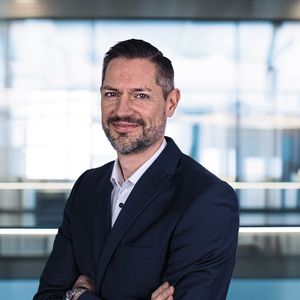 Matthias Cullmann verstärkt seit 1. Februar 2025 als Vice President Commercial Management das Führungsteam der Weber Ultrasonics AG.(Bild:  Weber Ultrasonics AG)