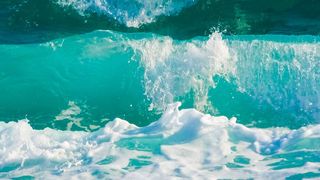 Die Kraft der Wellen in elektrische Energie umwandeln – dieser Idee widmet sich das Wellenkraftwerk von Nemos, das jetzt in die Testphase geht. (gemeinfrei)