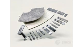 Hier sieht man eine Palette an Verschleißteilen, die als Originalkomponenten in den Mischsystemen von Eirich aus Hardheim verbaut sind, aber irgendwann auch am Ende. Eirich hat nun die Preise dafür neu kalkuliert, um Anwender unter anderem vor Plagiaten zu schützen ... (Bild: Eirich)