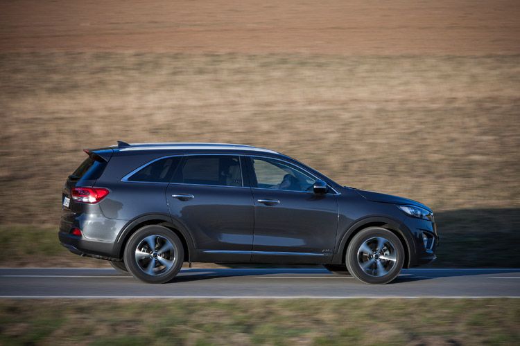 Er beschleunigt den Sorento in 8,7 Sekunden aus dem Stand auf Tempo 100. (Foto: Kia)
